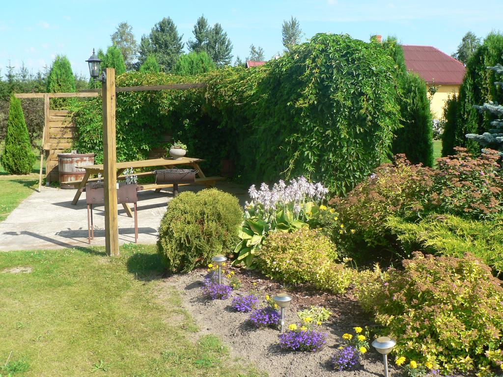 Guest House Podnieki Ventspils Exterior photo