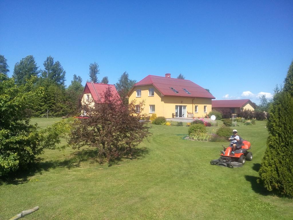 Guest House Podnieki Ventspils Exterior photo